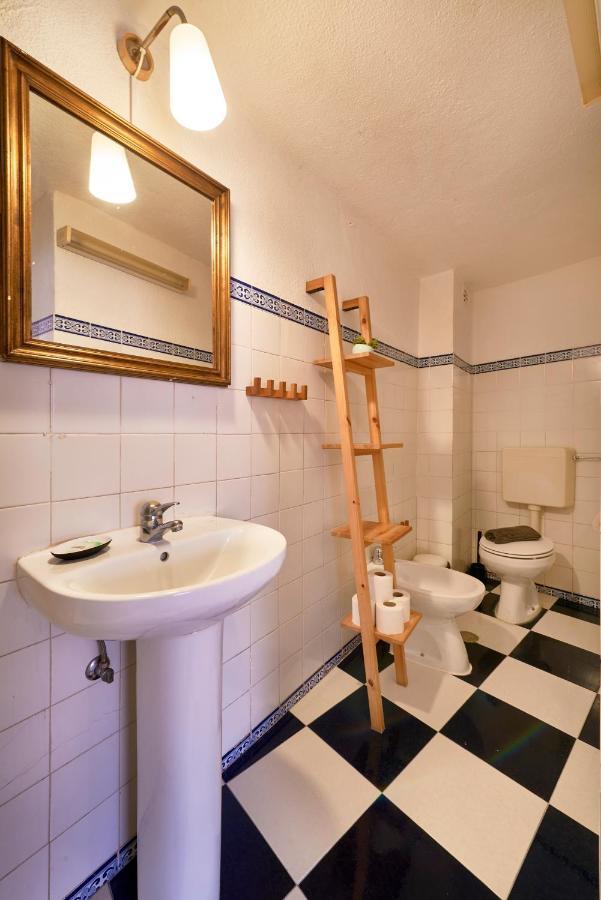 Light Filled Near Chiado, By Timecooler Apartment Lissabon